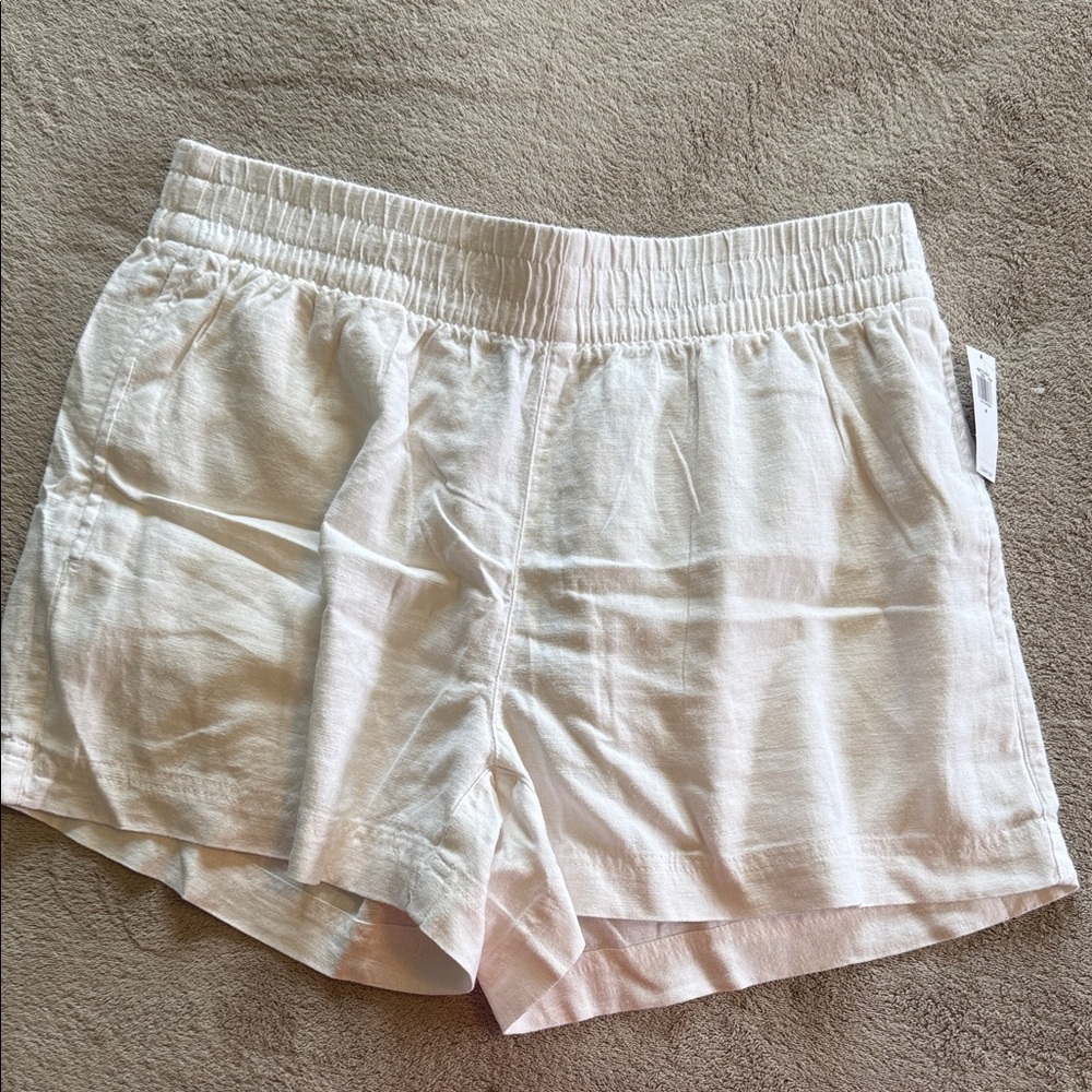 NWT Old Navy White Elastic Waistband Linen Shorts